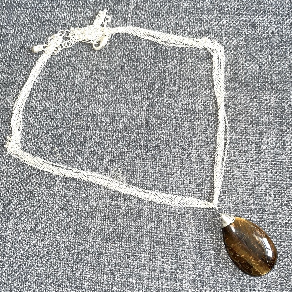 Pretty Brown Drop Delicate Multi Chain Statement Wired Charm Necklace Silvertone